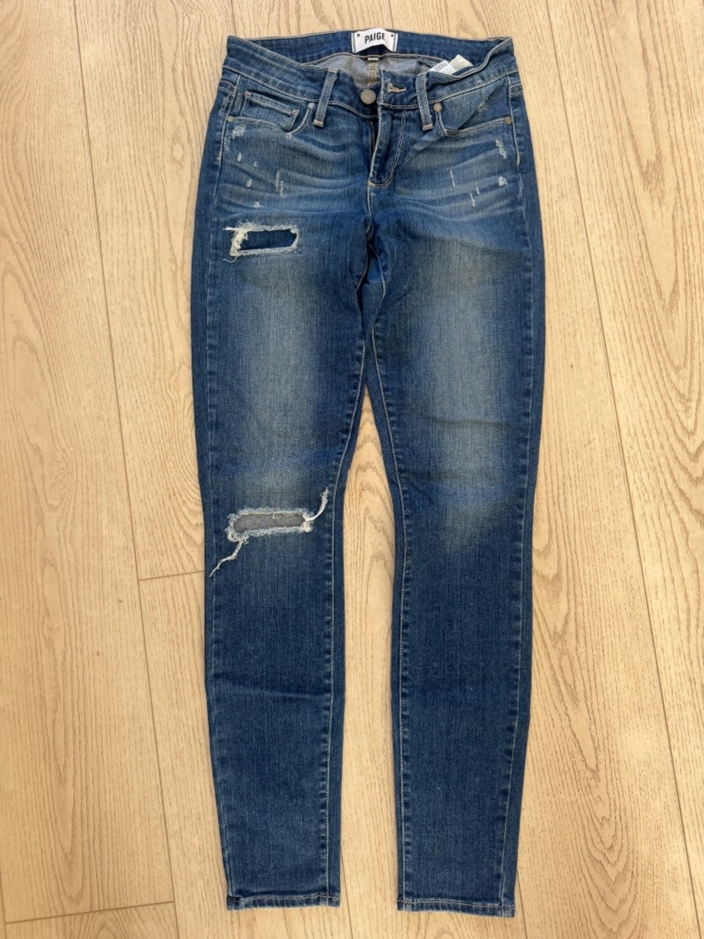 PAIGE Skinny Jeans Size 26 - LIKE NEW Denim Pants - Ripped Knee